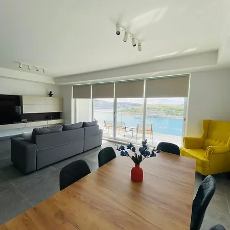 Seafront Apartment With Valletta Views & Manuel Island - Sliema Best Location *