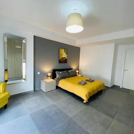 Seafront Apartment With Valletta Views & Manuel Island - Sliema Best Location Apartman Sliema